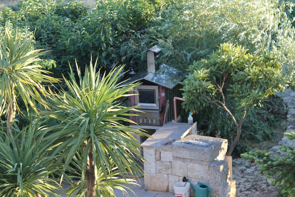 La Casa Del Nonno Bed & Breakfast Alberobello Bagian luar foto