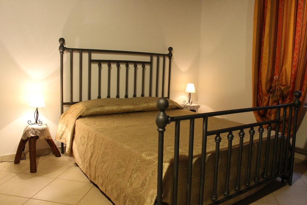 La Casa Del Nonno Bed & Breakfast Alberobello Ruang foto